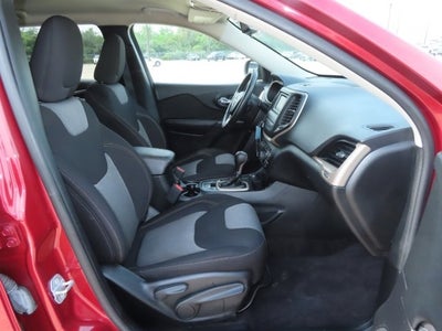 2016 Jeep Cherokee Sport