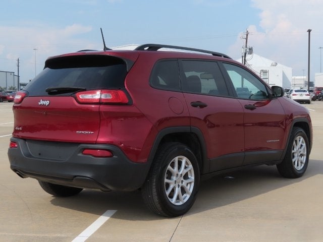 2016 Jeep Cherokee Sport