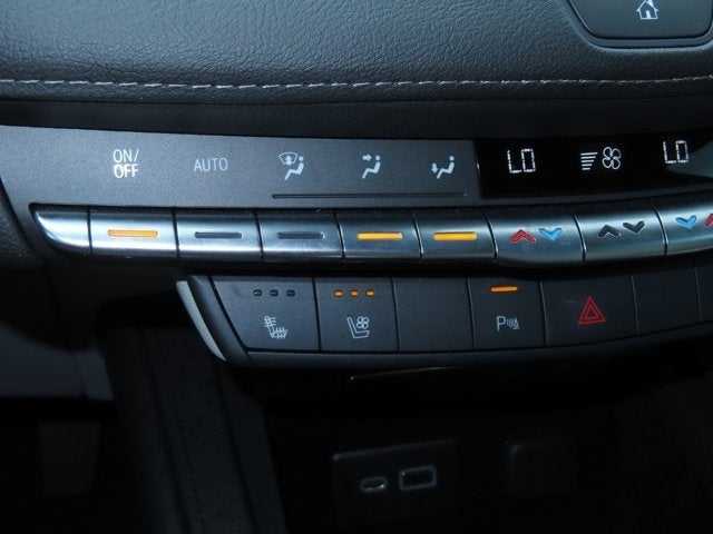 2021 Cadillac XT4 FWD Premium Luxury