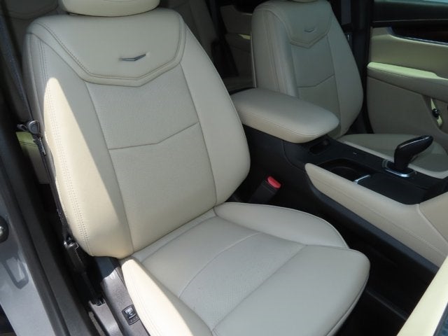 2017 Cadillac XT5 Luxury FWD