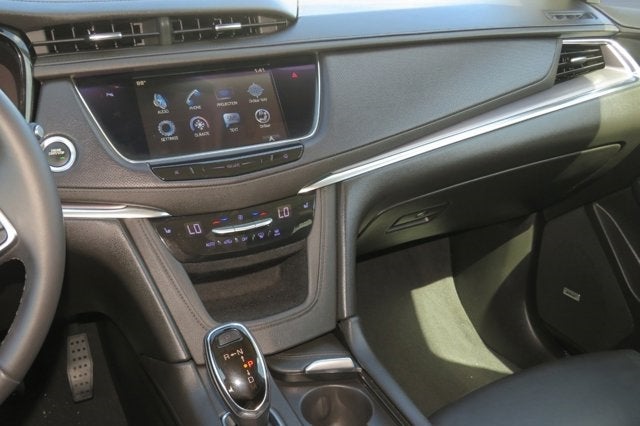 2017 Cadillac XT5 Luxury FWD