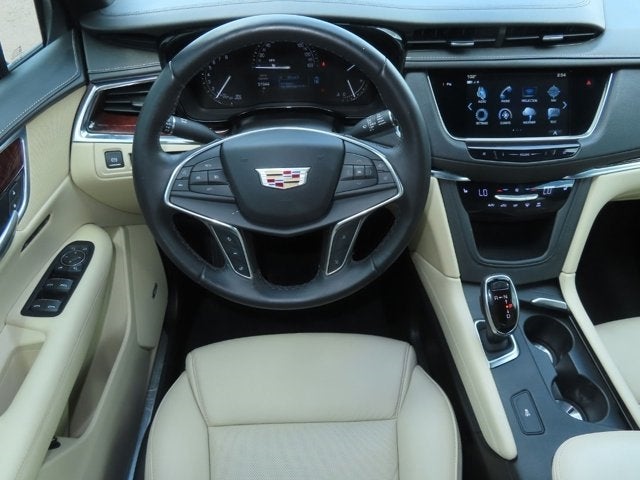 2018 Cadillac XT5 Luxury FWD