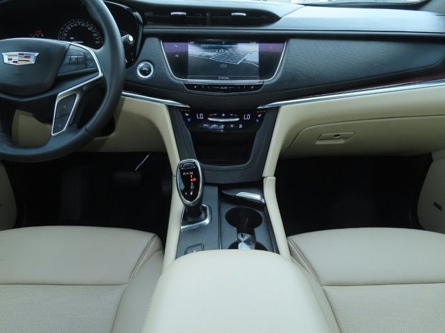 2018 Cadillac XT5 Premium Luxury FWD