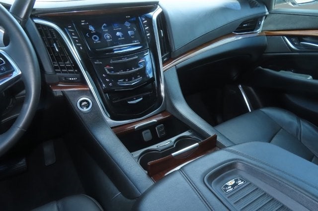 2018 Cadillac Escalade Luxury