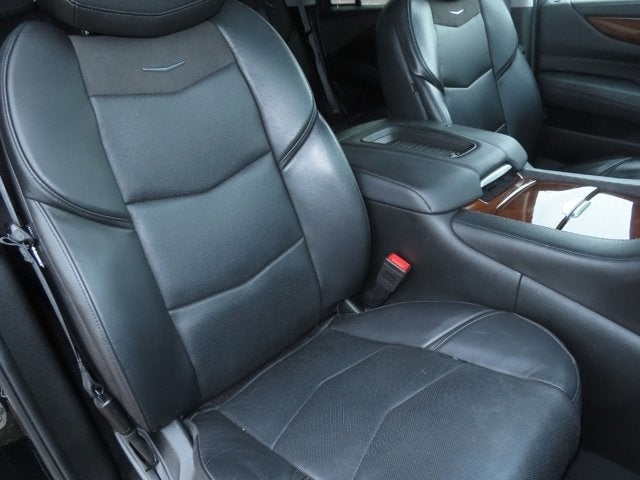 2018 Cadillac Escalade Luxury