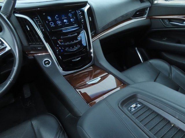 2018 Cadillac Escalade Luxury