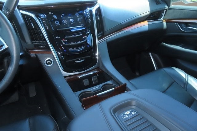 2018 Cadillac Escalade ESV Luxury