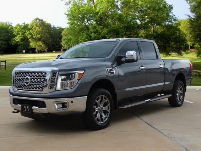 2017 Nissan Titan XD SL