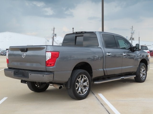 2017 Nissan Titan XD SL