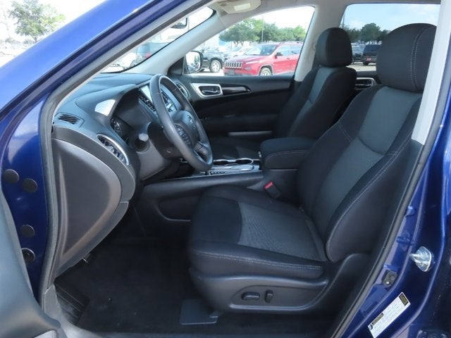 2017 Nissan Pathfinder SV