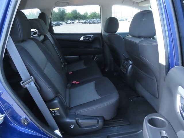 2017 Nissan Pathfinder SV