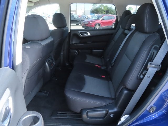 2017 Nissan Pathfinder SV