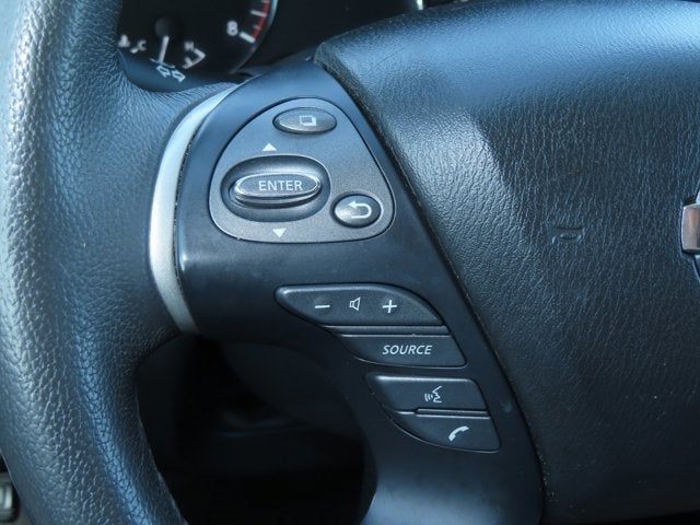 2017 Nissan Pathfinder SV