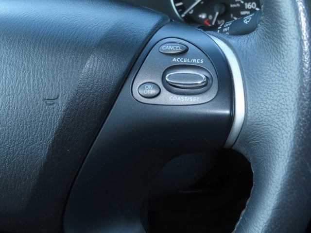 2017 Nissan Pathfinder SV