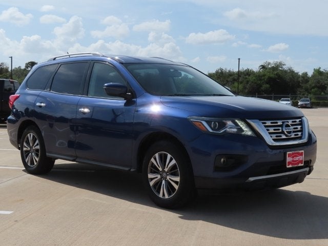 2017 Nissan Pathfinder SV