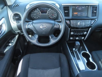 2017 Nissan Pathfinder SV