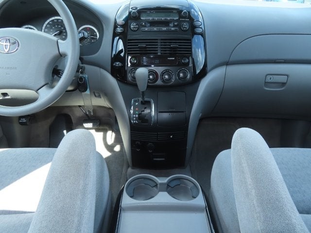 2005 Toyota Sienna CE