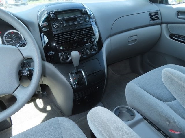 2005 Toyota Sienna CE