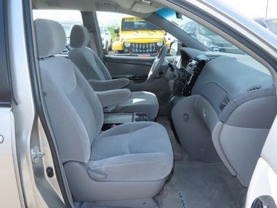 2005 Toyota Sienna CE