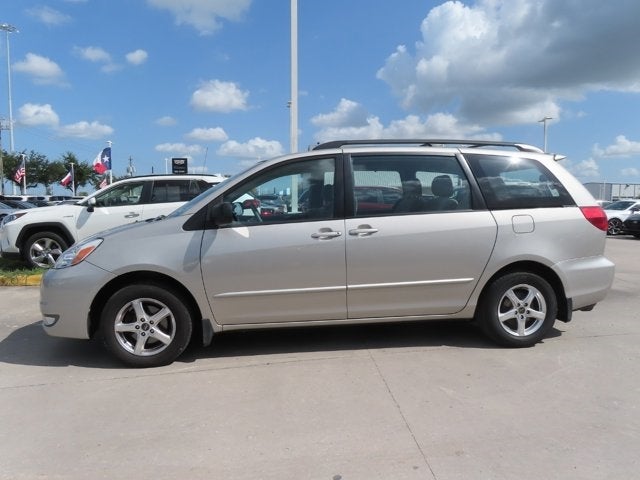 2005 Toyota Sienna CE