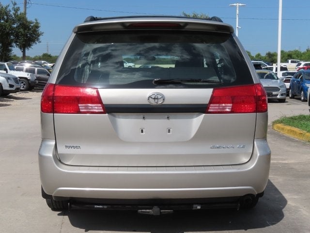 2005 Toyota Sienna CE