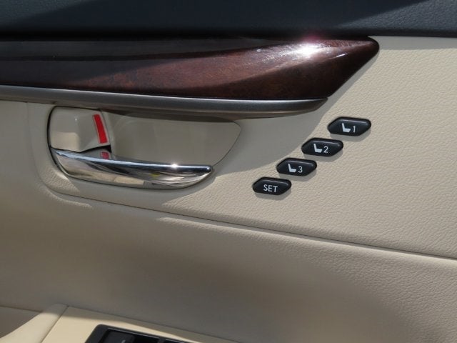 2013 Lexus ES 350 4dr Sdn