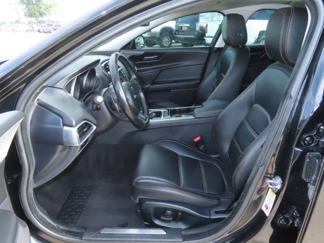 2017 Jaguar XE 35t Prestige