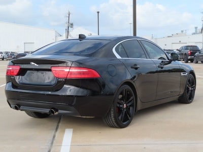 2017 Jaguar XE 35t Prestige