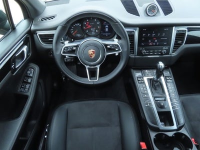 2018 Porsche Macan Base