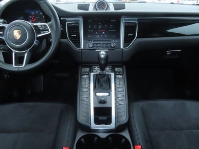 2018 Porsche Macan Base