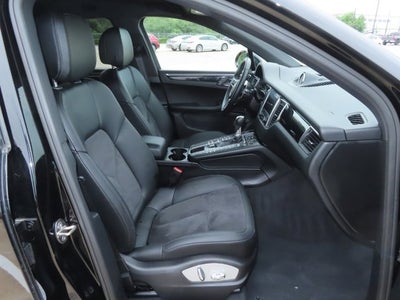 2018 Porsche Macan Base
