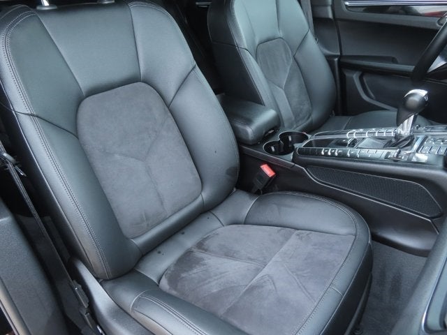 2018 Porsche Macan Base