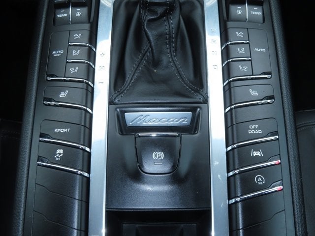 2018 Porsche Macan Base